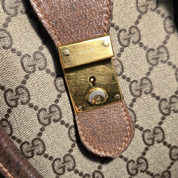 Gucci Brown Monogram Handbag - Picture 4 of 6